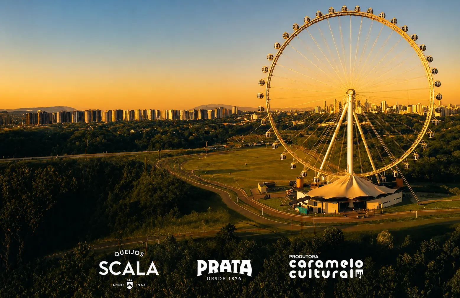 Vista aérea da roda-gigante Roda Rico ao pôr do sol, no Parque Villa-Lobos, onde acontece a Experiência Wine&Jazz nas alturas